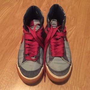 Nike Blazers women's size 7